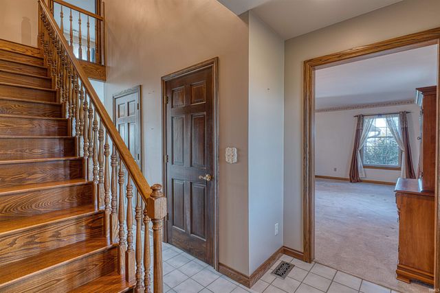 11145 W 800 S, Owensville, IN 47665