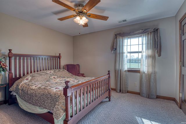 11145 W 800 S, Owensville, IN 47665