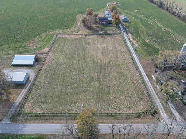 11145 W 800 S, Owensville, IN 47665