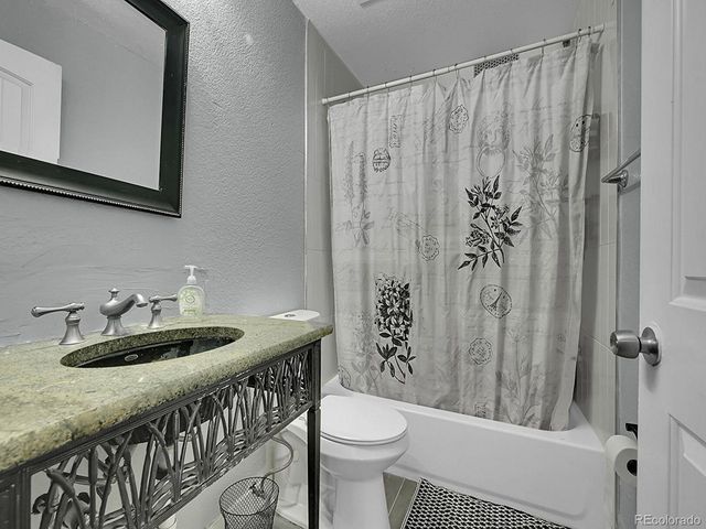 5447 E 111th Dr, Thornton, CO 80233