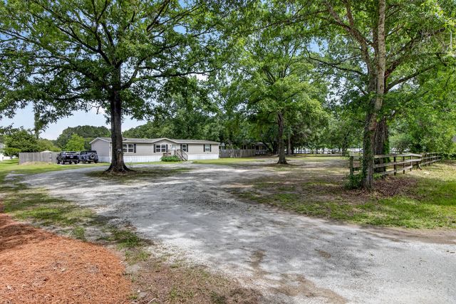 845 E Butternut Road, Summerville, SC 29483