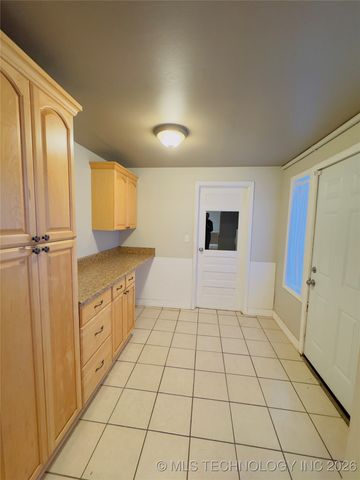 4507 S Rockford Avenue, Tulsa, OK 74105