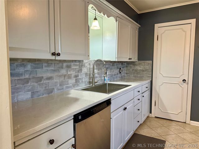 2358 S Delaware Court, Tulsa, OK 74114