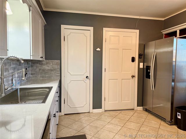 2358 S Delaware Court, Tulsa, OK 74114