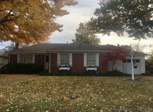 2358 S Delaware Court, Tulsa, OK 74114