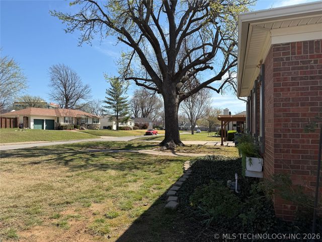 2358 S Delaware Court, Tulsa, OK 74114