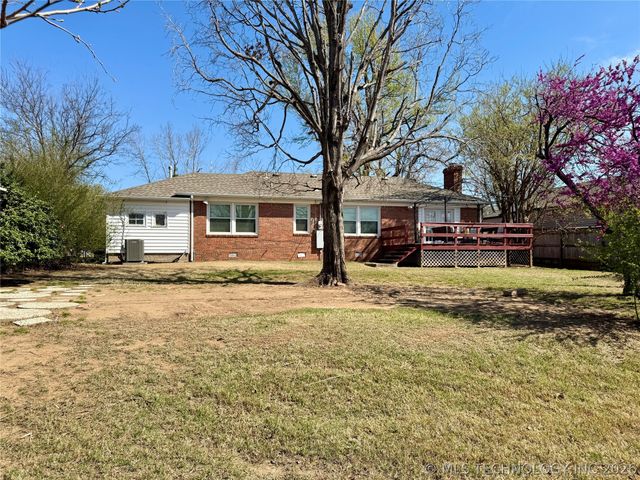 2358 S Delaware Court, Tulsa, OK 74114
