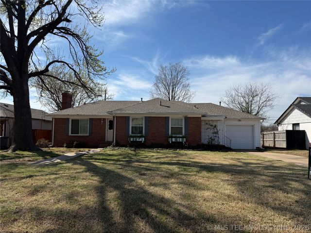 2358 S Delaware Court, Tulsa, OK 74114