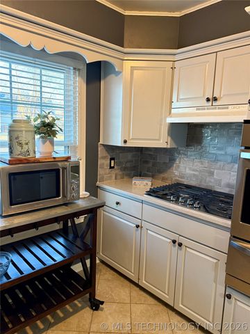 2358 S Delaware Court, Tulsa, OK 74114