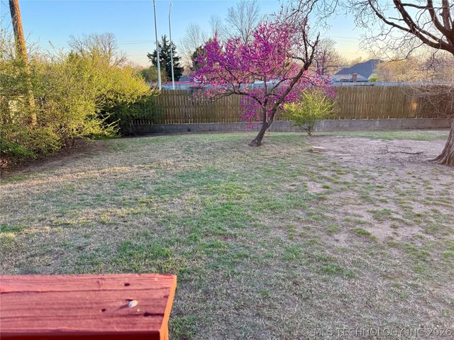 2358 S Delaware Court, Tulsa, OK 74114