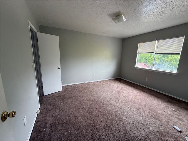 934 Live Oak Drive, Desoto, TX 75115