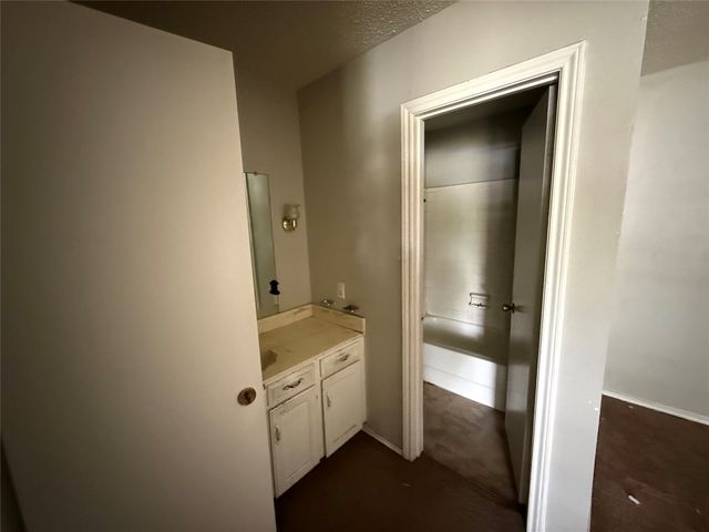 934 Live Oak Drive, Desoto, TX 75115
