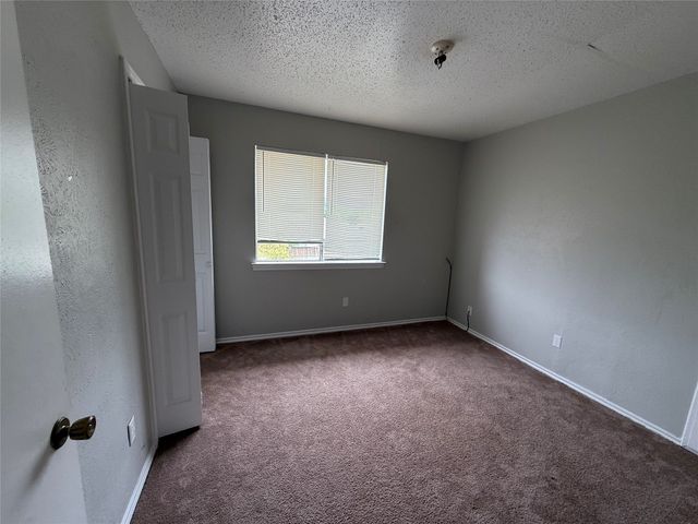 934 Live Oak Drive, Desoto, TX 75115