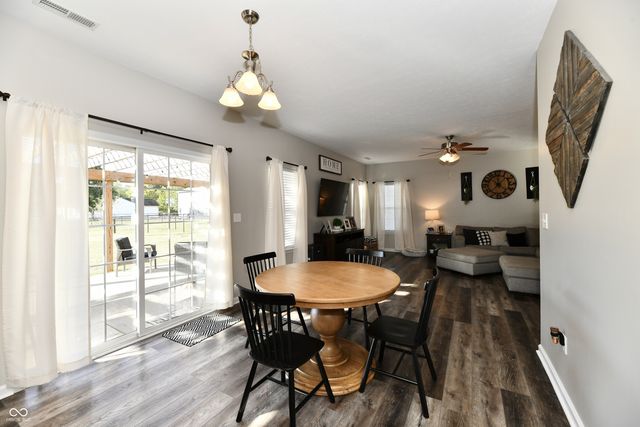 6695 Buhrstone Lane, Avon, IN 46123