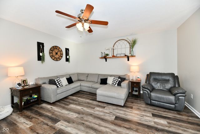 6695 Buhrstone Lane, Avon, IN 46123