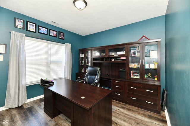 6695 Buhrstone Lane, Avon, IN 46123