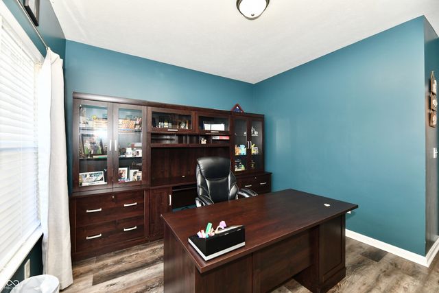 6695 Buhrstone Lane, Avon, IN 46123