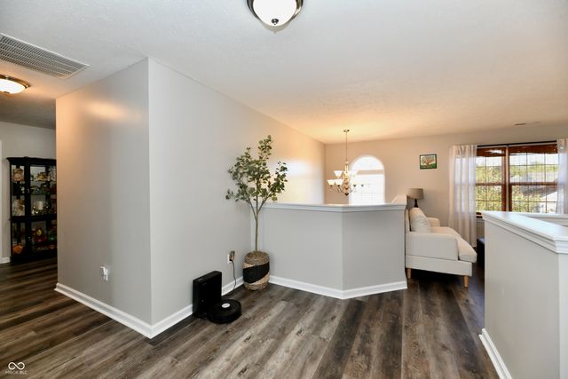 6695 Buhrstone Lane, Avon, IN 46123