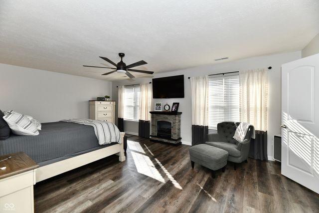 6695 Buhrstone Lane, Avon, IN 46123