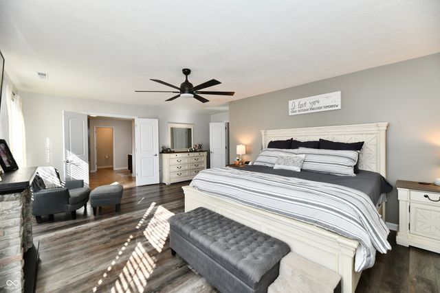 6695 Buhrstone Lane, Avon, IN 46123