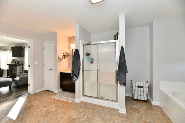 6695 Buhrstone Lane, Avon, IN 46123