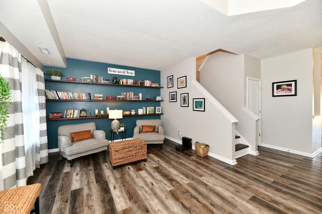 6695 Buhrstone Lane, Avon, IN 46123