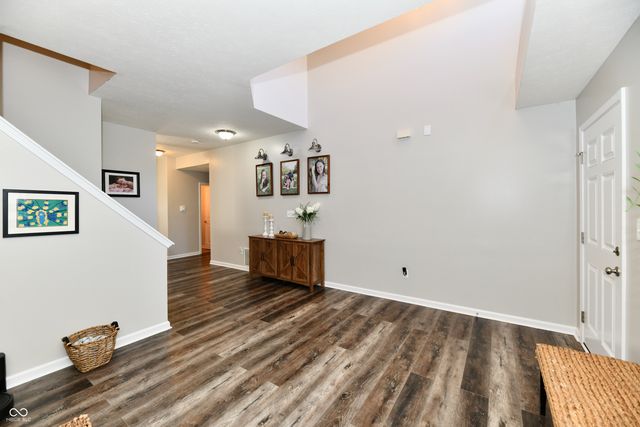 6695 Buhrstone Lane, Avon, IN 46123