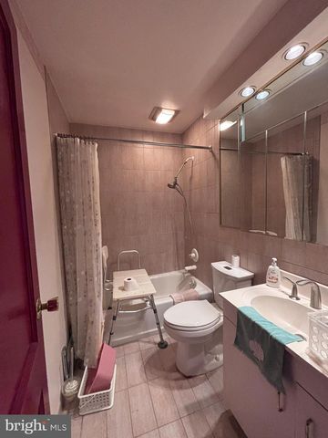 415 BERKSHIRE RD, Fairless Hills, PA 19030