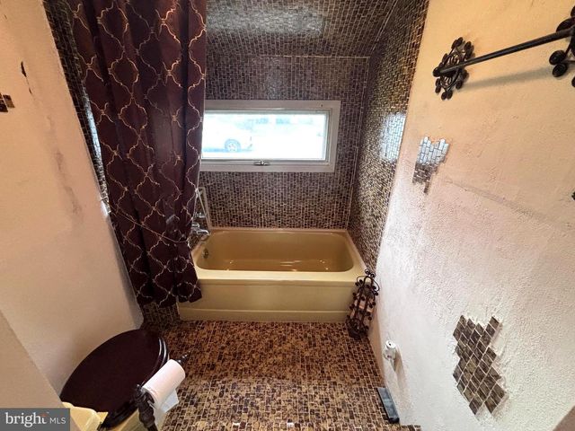 415 BERKSHIRE RD, Fairless Hills, PA 19030