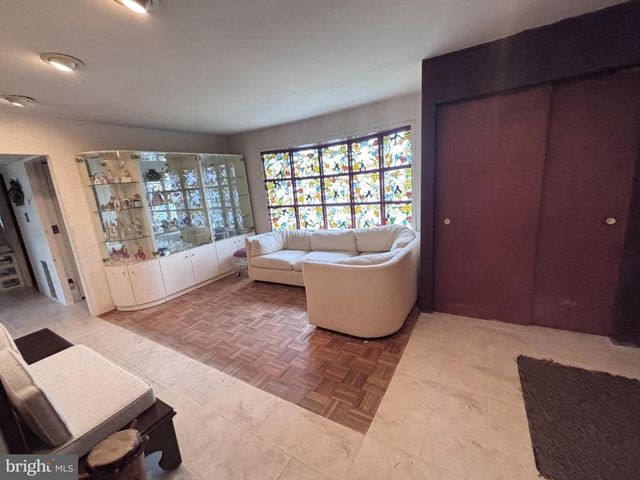 415 BERKSHIRE RD, Fairless Hills, PA 19030
