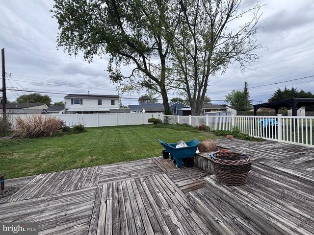 415 BERKSHIRE RD, Fairless Hills, PA 19030