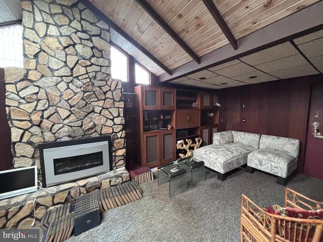 415 BERKSHIRE RD, Fairless Hills, PA 19030