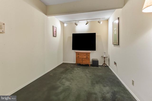 13 KEATLEY DR, Marlton, NJ 08053