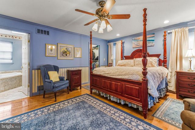 13 KEATLEY DR, Marlton, NJ 08053