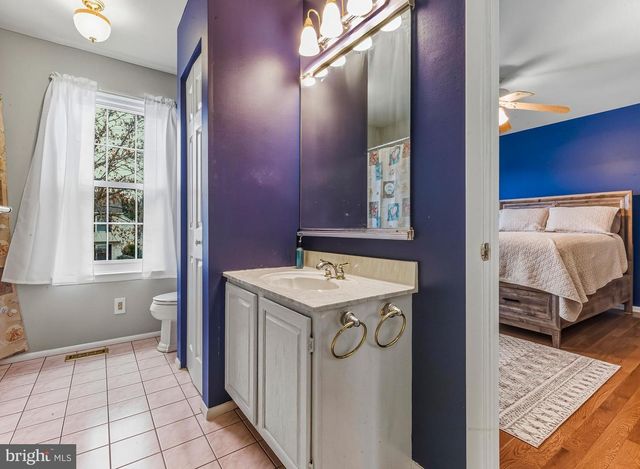 13 KEATLEY DR, Marlton, NJ 08053