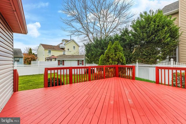 13 KEATLEY DR, Marlton, NJ 08053