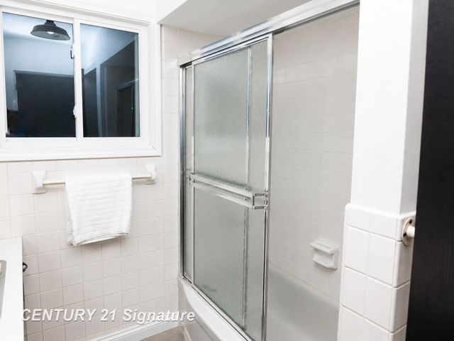 2003 Carman Drive, Saginaw, MI 48602