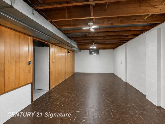 2003 Carman Drive, Saginaw, MI 48602