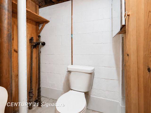 2003 Carman Drive, Saginaw, MI 48602