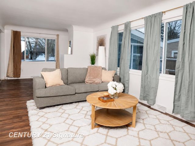 2003 Carman Drive, Saginaw, MI 48602