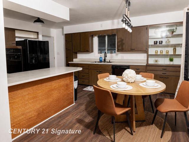 2003 Carman Drive, Saginaw, MI 48602