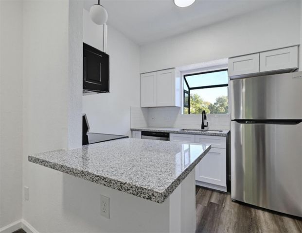 9508 Kempler DR A, Austin, TX 78748