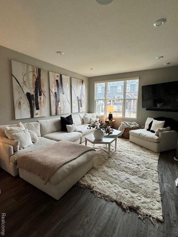 215 N Sydney Court, Plymouth, MI 48170