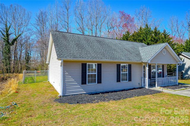 3345 Hunting Wood Court, Gastonia, NC 28052
