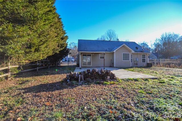 3345 Hunting Wood Court, Gastonia, NC 28052