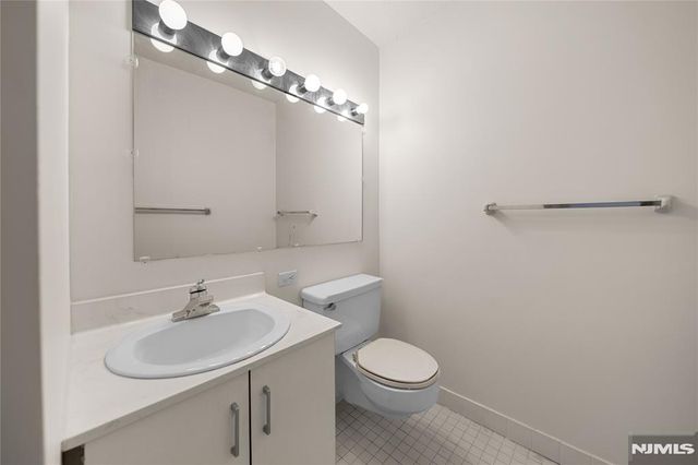 7004 Boulevard East 25A, Guttenberg, NJ 07093