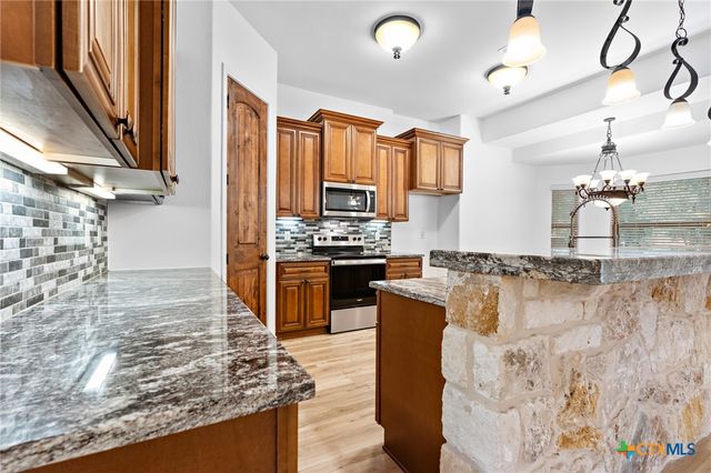 1010 Woodland Bend Circle, Salado, TX 76571