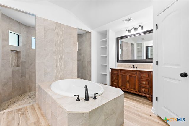 1010 Woodland Bend Circle, Salado, TX 76571