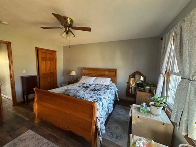 11869 Salyer Drive, Wheatfield, IN 46392