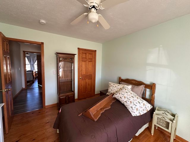 11869 Salyer Drive, Wheatfield, IN 46392